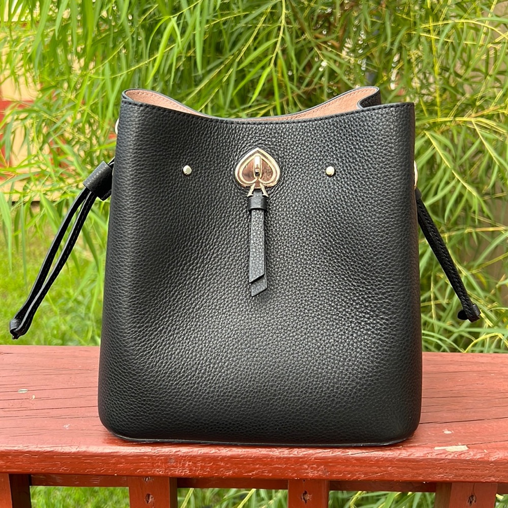 Kate Spade bucket purse (read description)